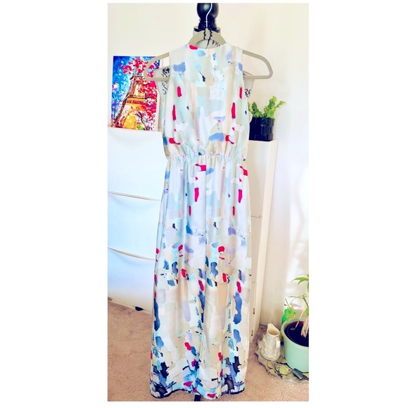 Milano Silky Abstract Ruffled-Collar Maxi Dress - Picture 3 of 4